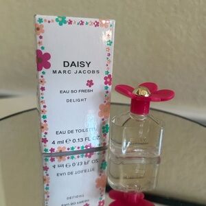 Marc Jacobs Daisy Eau So Fresh Delight Eau de Toilette Mini